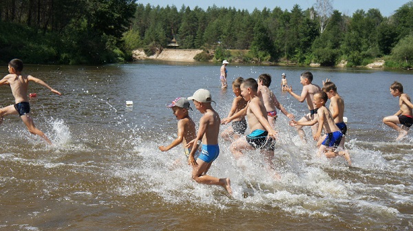 В Кировском районе разрешено купаться только на озере “Селище”