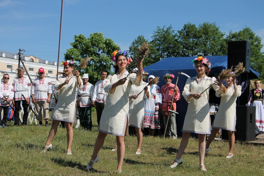 Сено-4