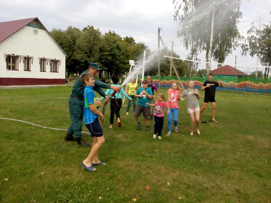 В Кировском районе с “трудными” подростками велась работа в воспитательно-исправительном лагере