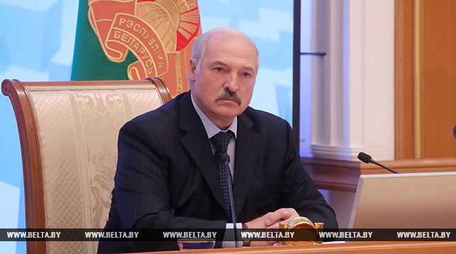 Лукашенко: тарифы на ЖКУ должны быть подъемными для народа