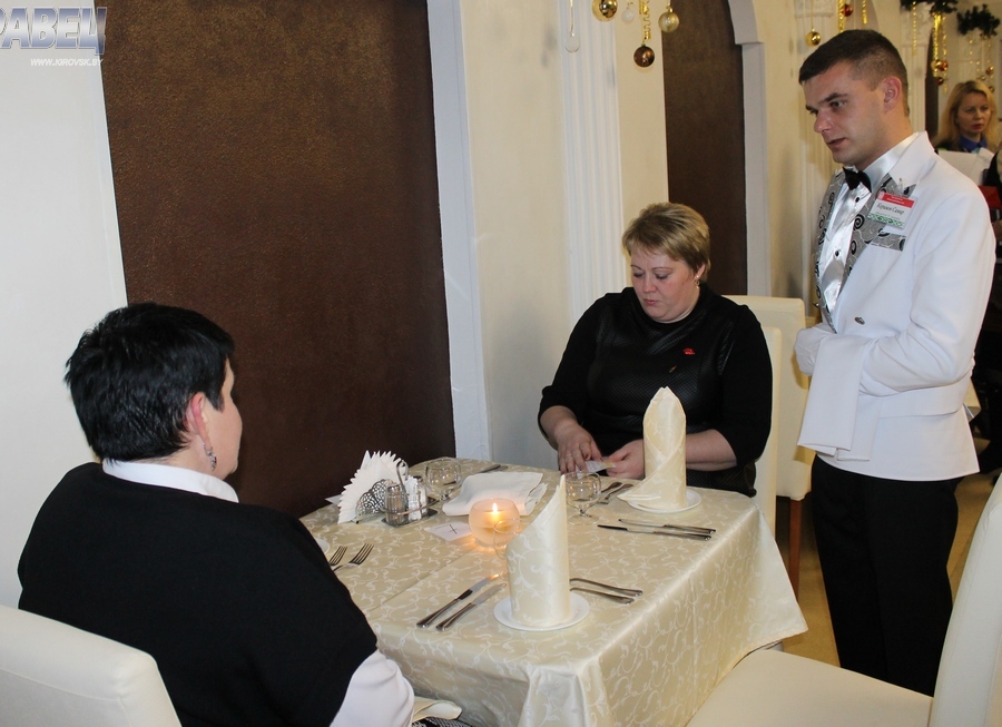 Официанты-4