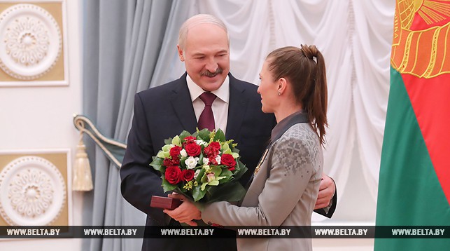 “Настоящие, мужественные люди” — Лукашенко вручил госнаграды победителям и призерам Игр в Пхенчхане