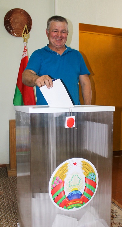 Лидер жатвы Александр Петранков принял участие в голосовании