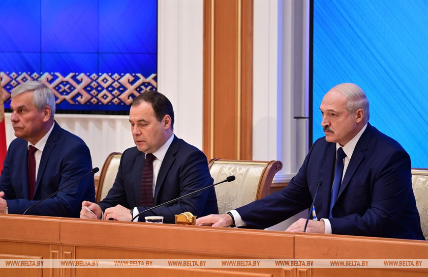 Александр Лукашенко провел встречу с политическим активом страны