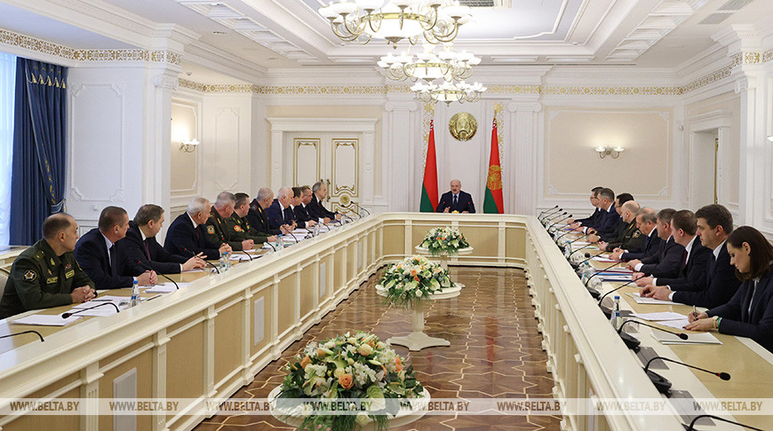 Александр Лукашенко: белорусы голосовали за мир и порядок в стране, и мы обязаны выполнить этот наказ народа