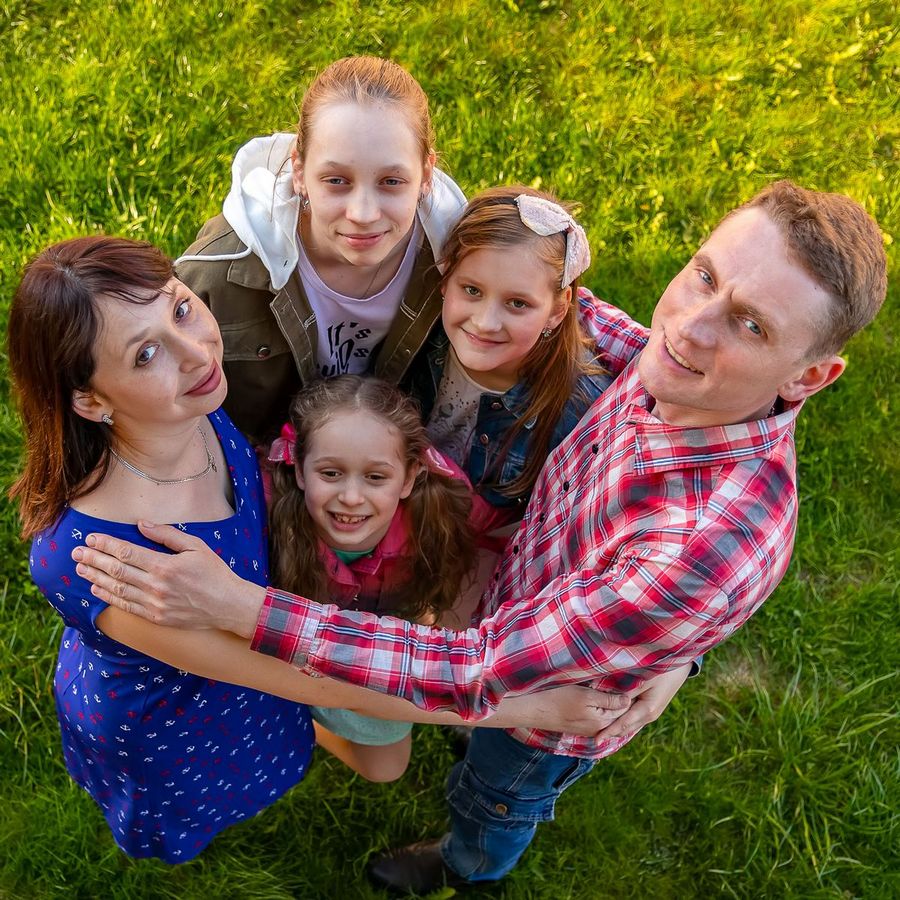 Счастье — быть вместе. Многодетная семья Дрозд из Кировска — о гордости за свою страну