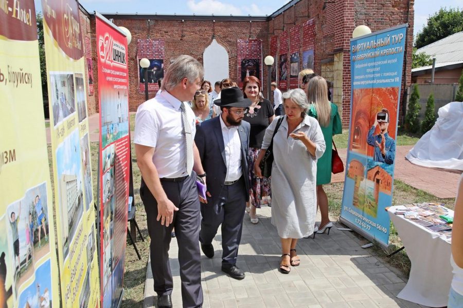 В “Еврейском дворике” прошел круглый стол по развитию туризма в Бобруйске