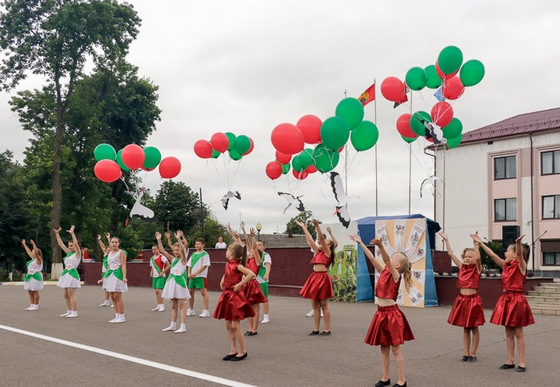 Беларусь – в сердце каждого ее жителя: в Кировске проходят торжественные мероприятия, посвященные Дню Независимости Республики Беларусь (фоторепортаж)