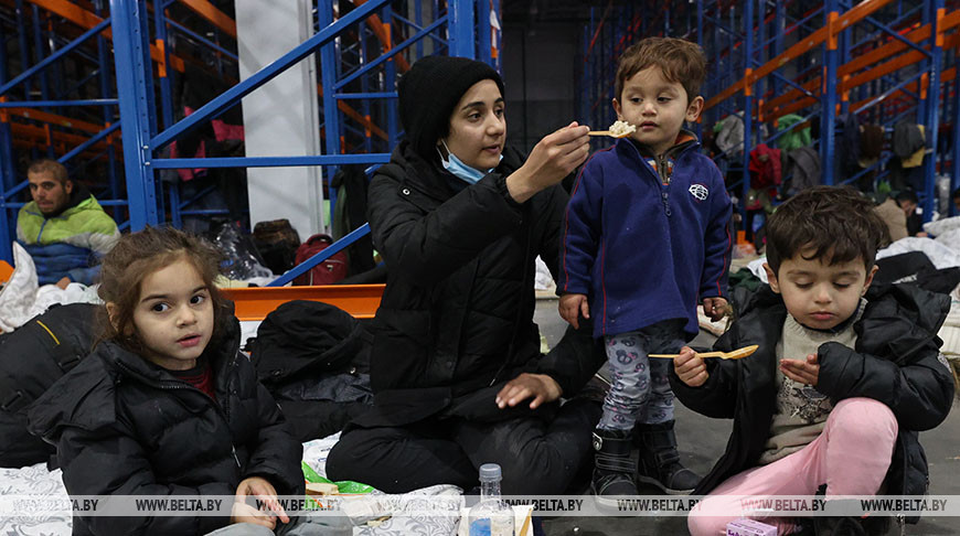 “Мы выполняем свои обещания”. Эйсмонт об урегулировании кризиса с беженцами и предложенном Меркель механизме
