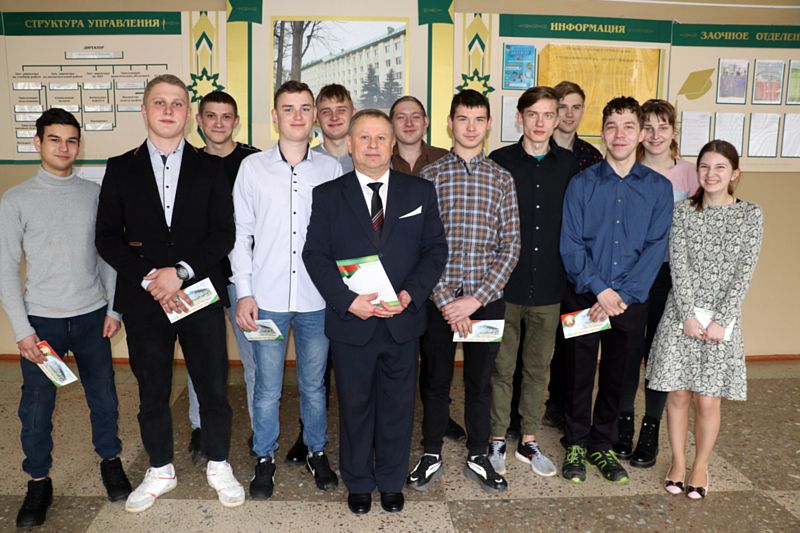 Учащиеся Жиличского сельхозколледжа впервые приняли участие в голосовании