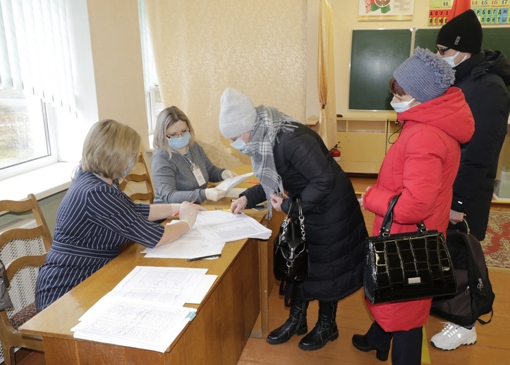 В пятый день досрочного голосования на Кировщине
