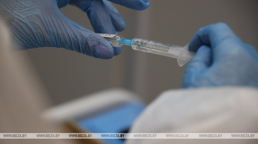 Более 54% белорусов прошли полный курс вакцинации против COVID-19