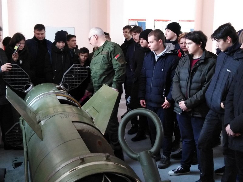 Учащиеся школ Кировска побывали в гостях у осиповичских ракетчиков