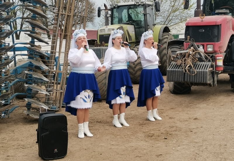 Творческая группа Кировского РЦКиД выступила с концертом перед тружениками Кировского РАПТС