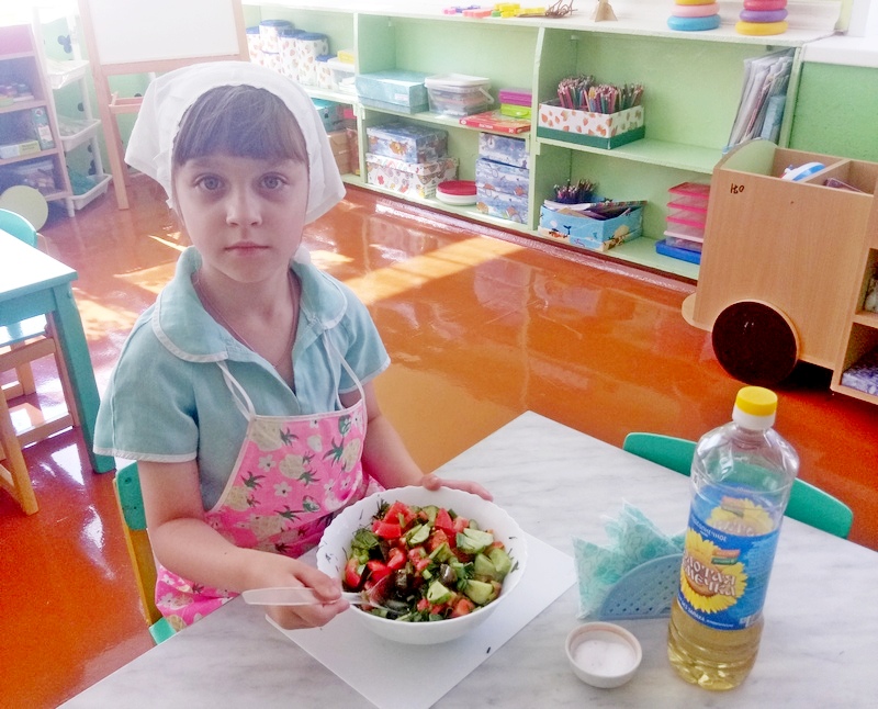 В яслях-саду №2 г.Кировска прошли мероприятия, посвященные здоровому питанию воспитанников