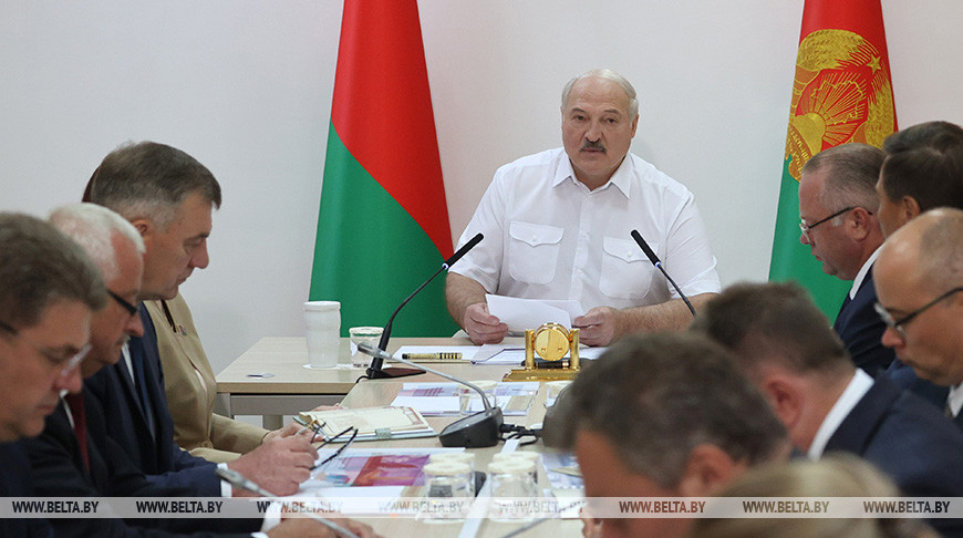 “Немой укор нашей бесхозяйственности”. Александр Лукашенко собрал совещание о решении проблемы долгостроев в Минске