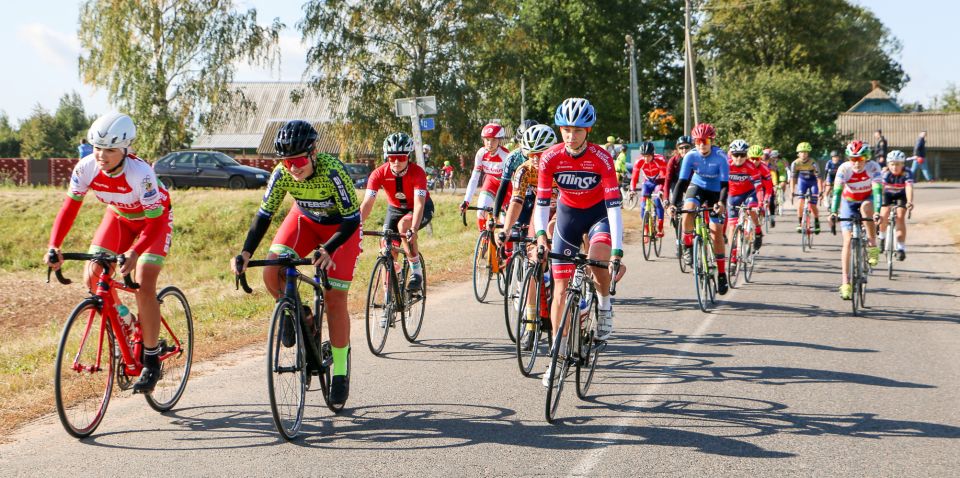 В аг.Мышковичи проходят соревнования по велоспорту на шоссе памяти В.С.Белявского