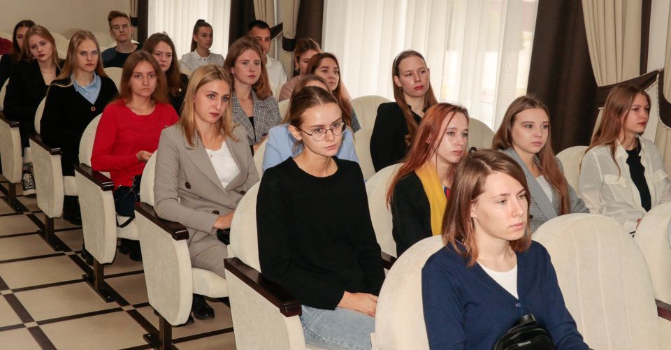 В Кировском районе прошла встреча руководства райисполкома с молодыми специалистами