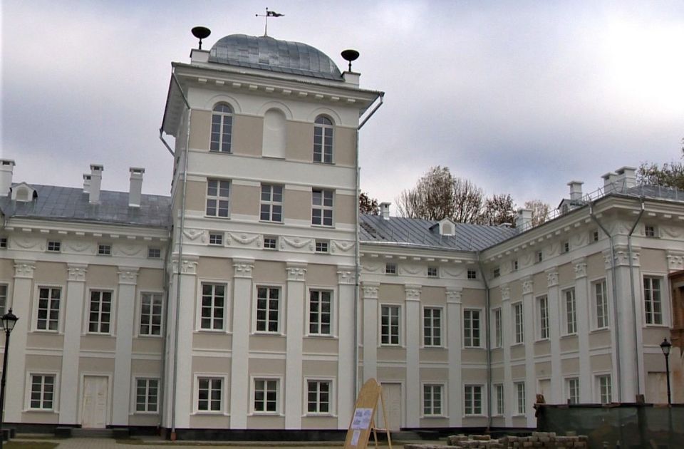 В Жиличах завершается реставрация Дворца (видео)