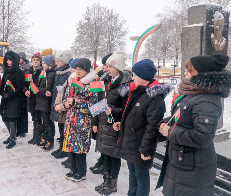 На Кировщине прошли митинги у братских могил в рамках республиканской акции «Символ единства»