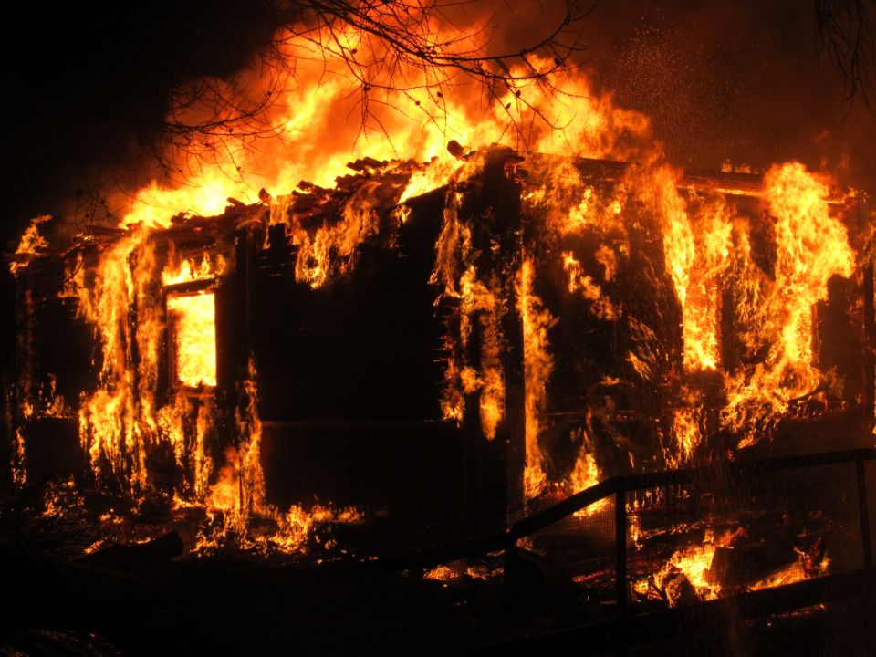 В Добосне сгорел дом