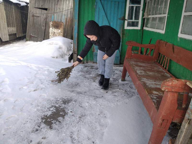 Учащиеся школ Кировщины окружили заботой пожилых людей