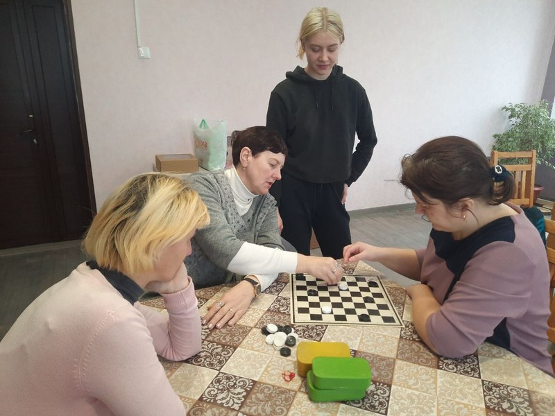 В Кировском РЦСОН прошёл шашечный турнир среди лиц с ограниченными возможностями