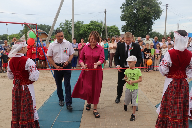 Новая детская игровая площадка открылась в Кировске