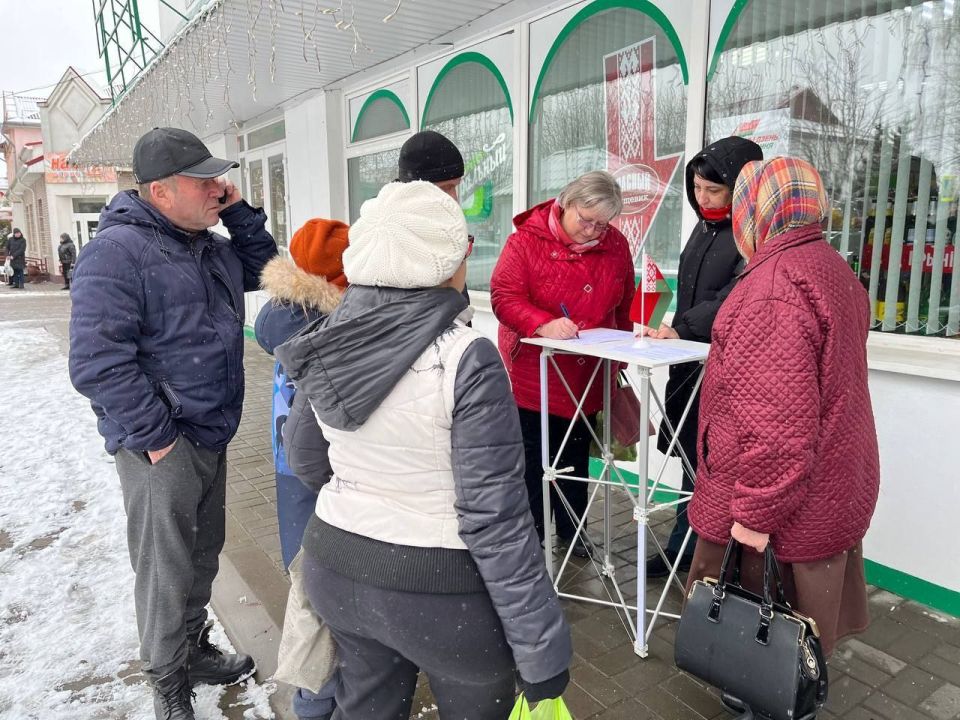 В Кировске проводятся пикеты в поддержку кандидатов в депутаты