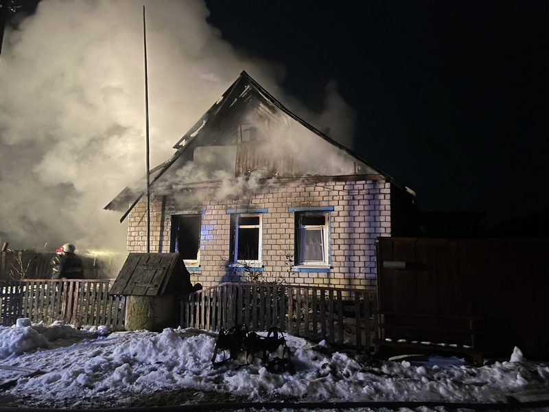 На пожаре в Новой Добосне погиб человек