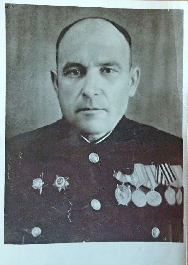 Памяти славного земляка - kirovsk.by