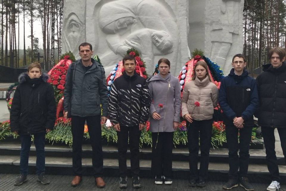 Учащиеся СШ №2 имени К.П.Орловского посетили мемориальный комплекс «Озаричи»