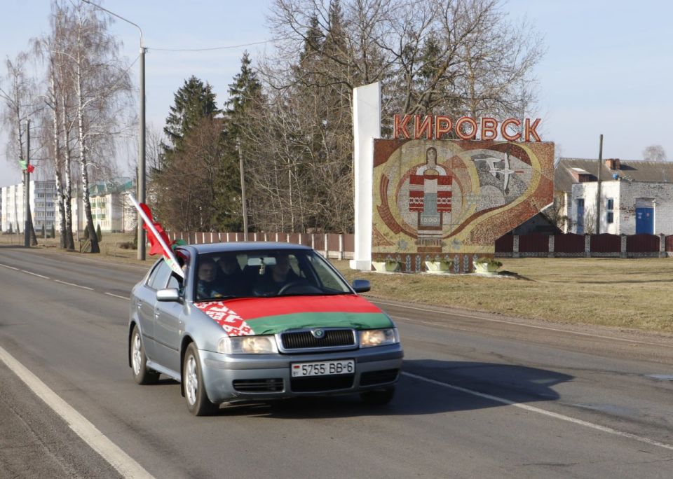 В День памяти жертв Хатынской трагедии в Кировском районе состоялся автопробег