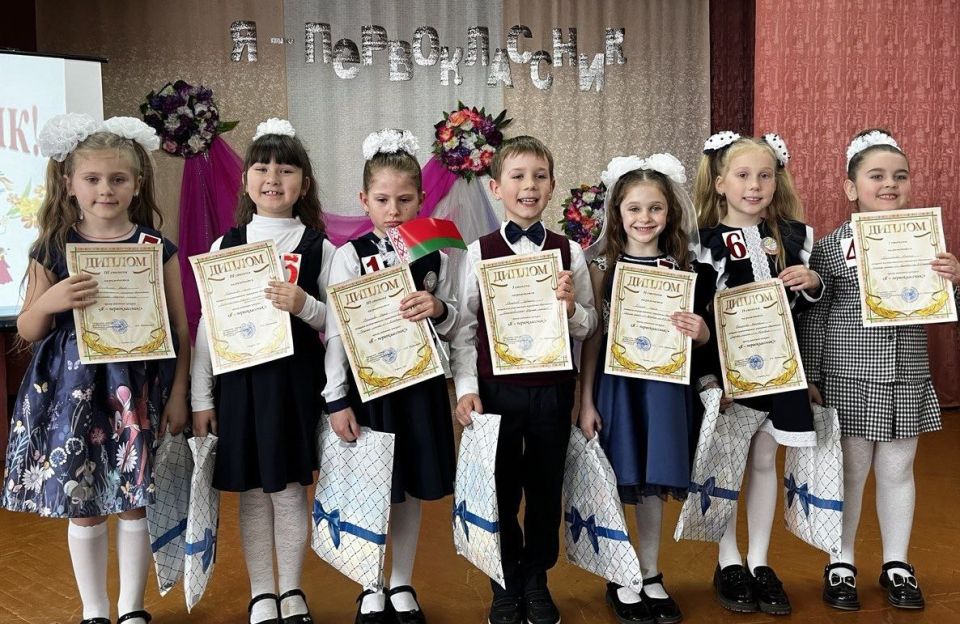 7 первоклассников школ района приняли участие в конкурсе “Я – первоклассник!”, который прошëл в ЦДОДиМ