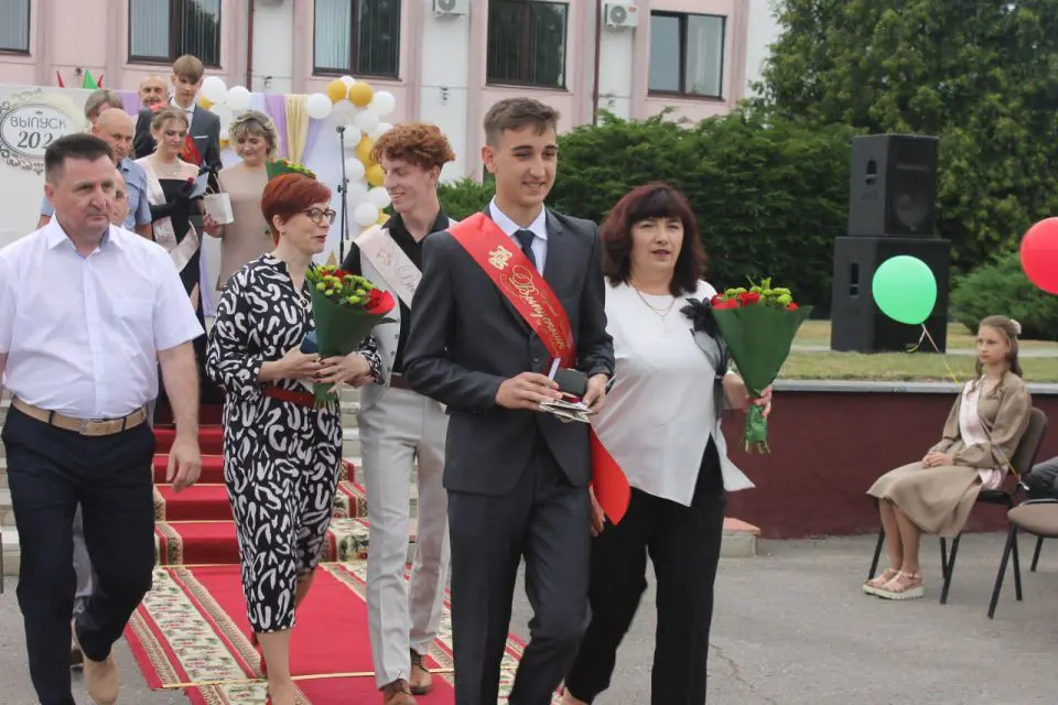 За моладдзю &ndash; будучае!