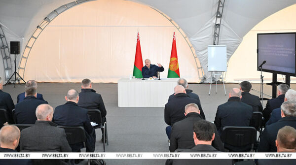 Очень медленно разворачиваемся, надо ускоряться. Лукашенко обозначил актуальные задачи по развитию агросервисов