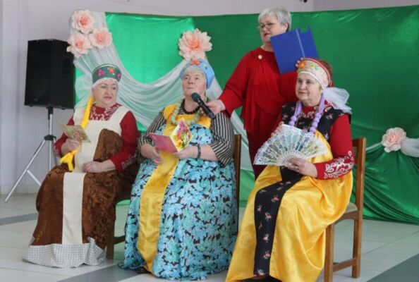 О женщинах-труженицах Кировщины рассказал ветеран труда Г.Н.Дайнеко