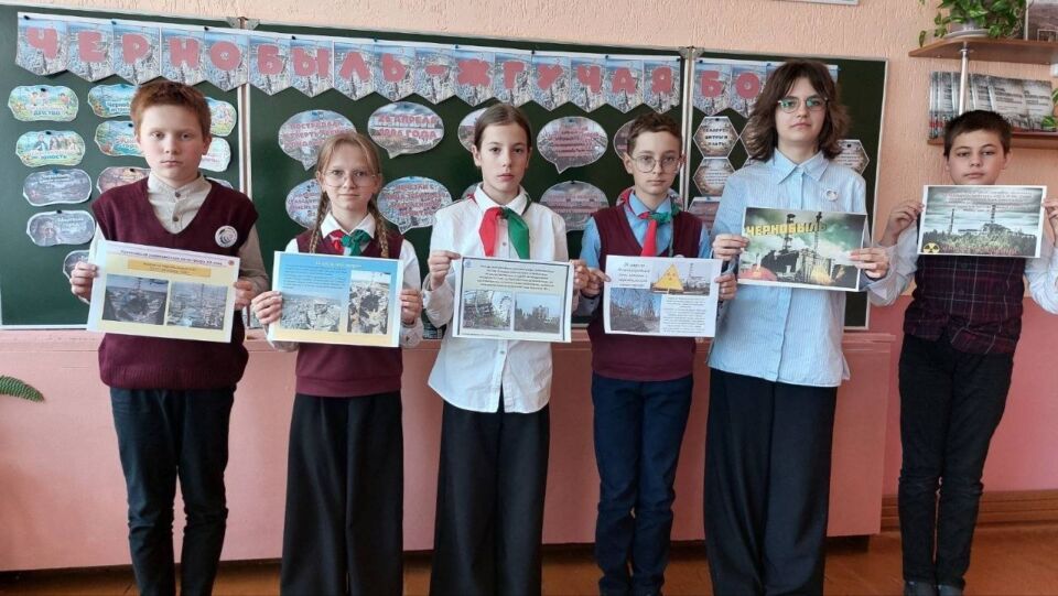 В Мышковичской средней школе прошли классные часы «Чернобыль: память, подвиг, возрождение Беларуси»