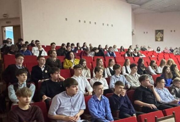 Профориентация от УО «Могилевский государственный колледж искусств» прошла в Кировске