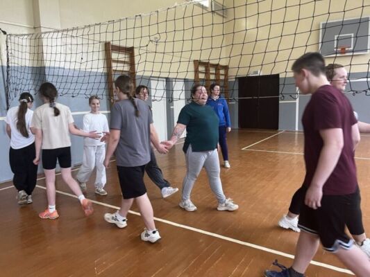 В Барчицах прошли соревнования по волейболу