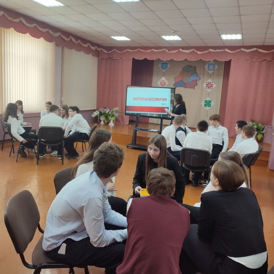 В Кировском районе состоялся интеллектуальный квиз «По страницам войны»