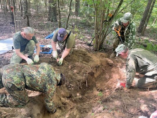 Возвращённый из небытия: найдены останки солдата рядом с деревней Подречье
