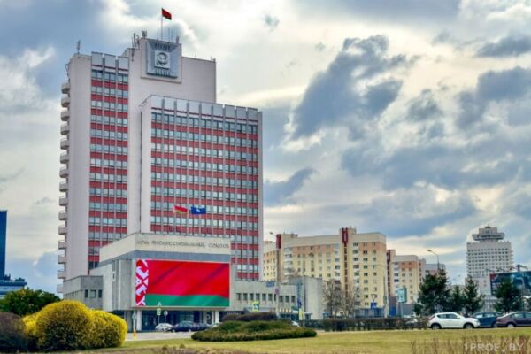 Профсоюзы Беларуси приглашают молодежь создать муралы о человеке труда