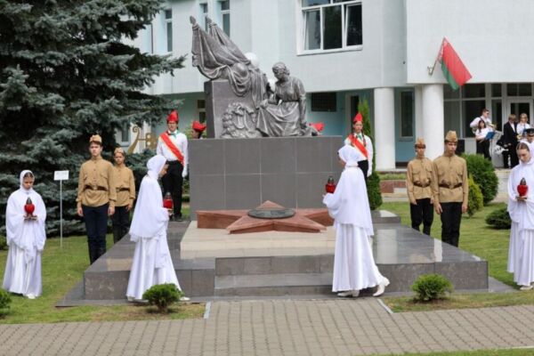 Митинг «Память в наших сердцах» прошел в Кировском районе