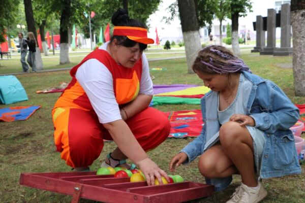 Город мастеров в городском парке Кировска!