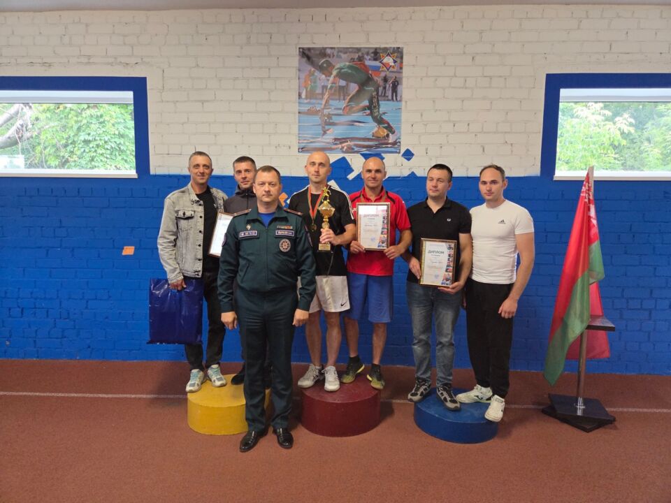 Скрыжавалі ракеткі