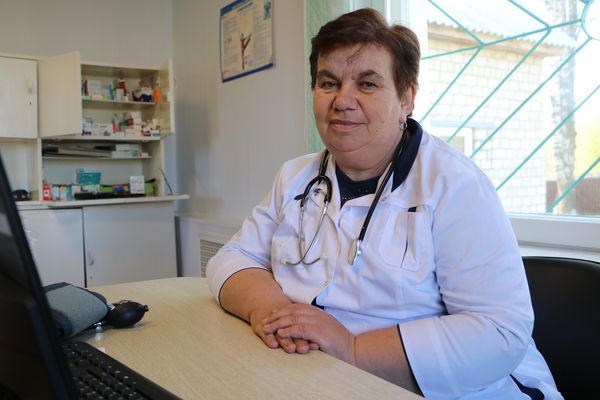 В её руках здоровье сельчан