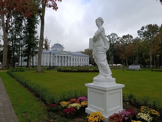 Жиличский дворцово-парковый ансамбль встречает региональный праздник «Вераснёўскі фэст. Палац у Жылічах»