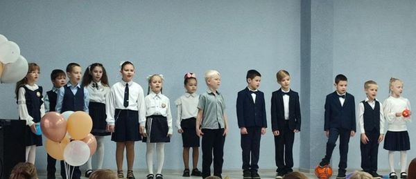Концерт «Родители — наши крылья» прошел в Кировске